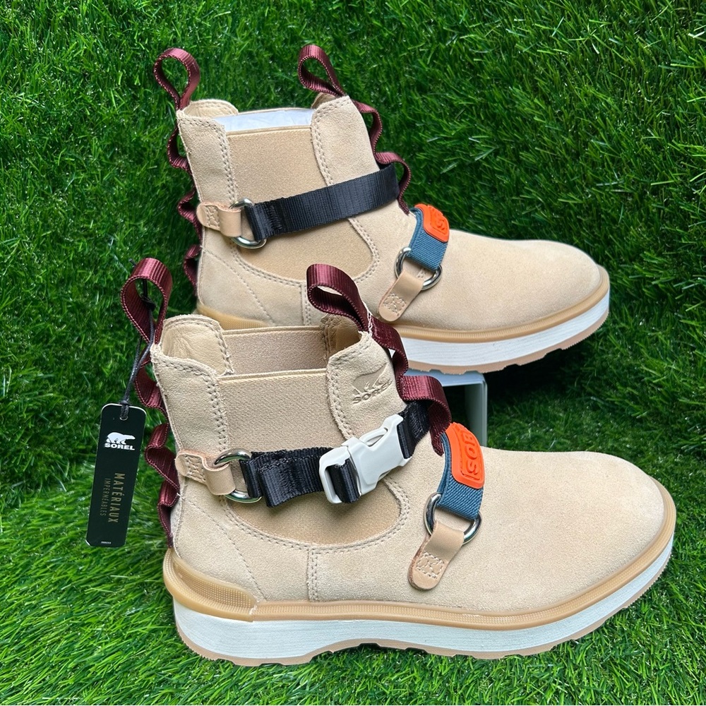 Sorel Tan Ankle Boots with Black and Red Details - Picture 1 of 8